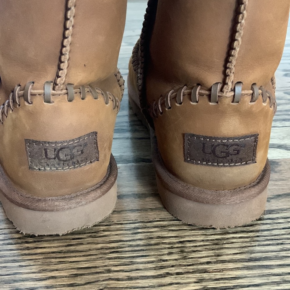 Ugg Chestnut Brown Leather Shearling Short Boot - Picture 3 of 8